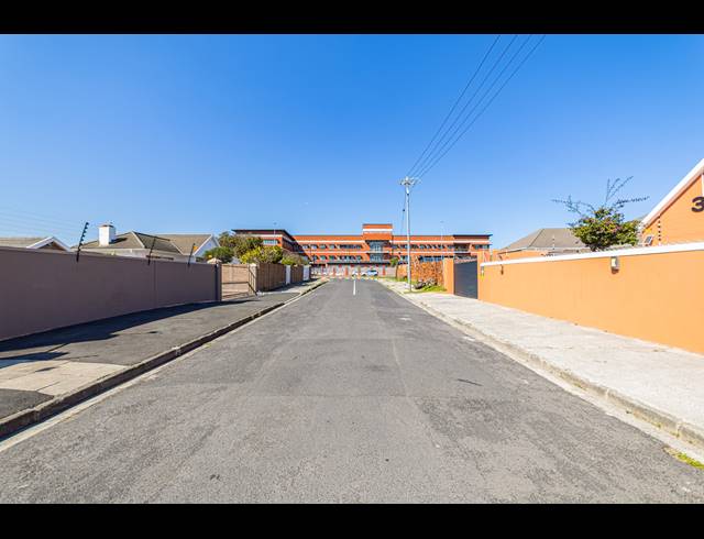 3 BEDROOM FREESTANDING FOR SALE IN MILNERTON CENTRAL